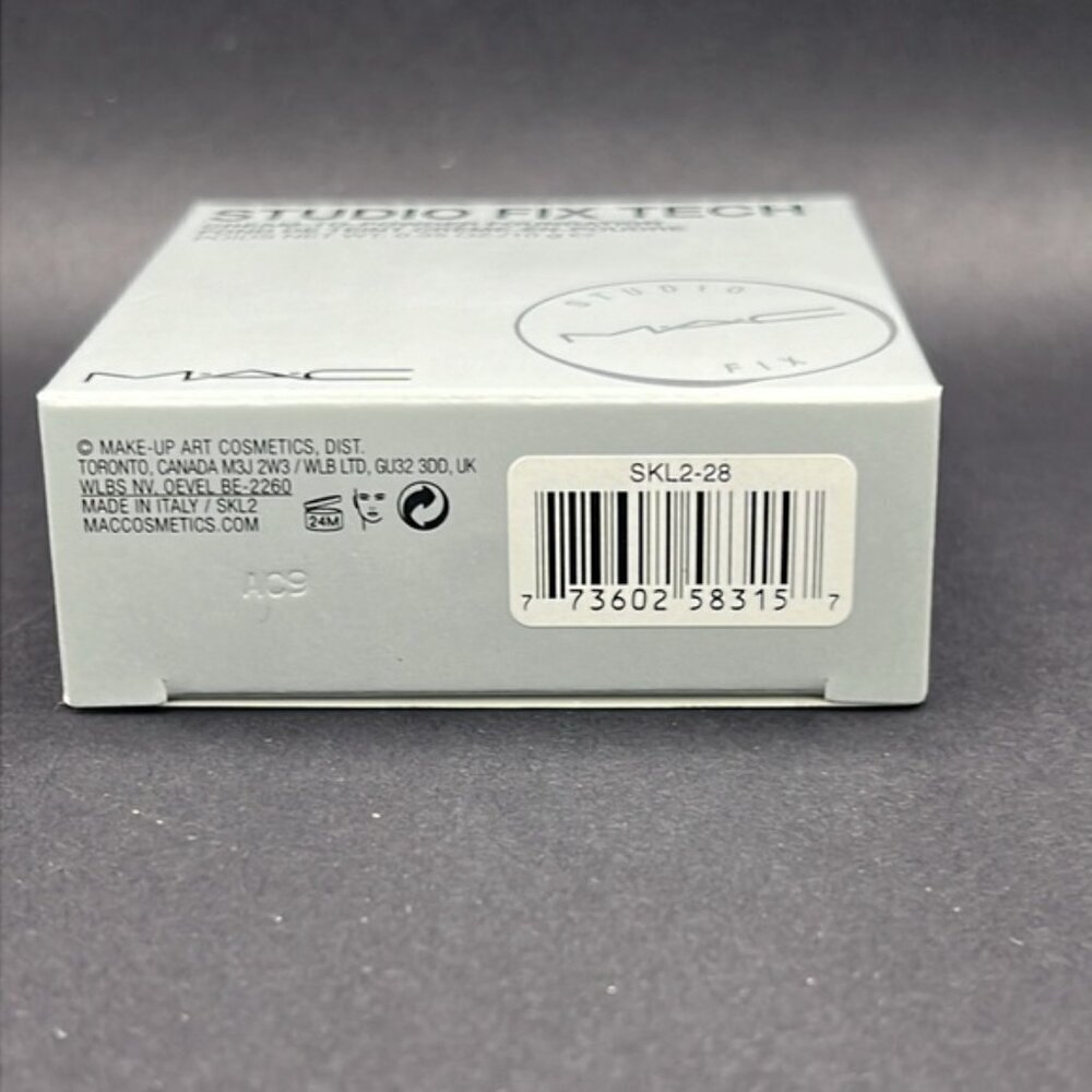 MAC Cosmetics Cream-to-Powder Foundation NW33 - Picture 5 of 8